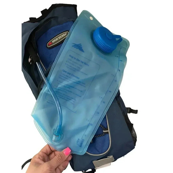 High Sierra Blue Airmesh Hydration Pack Water Bladder 2L Backpack hike - Picture 4 of 8